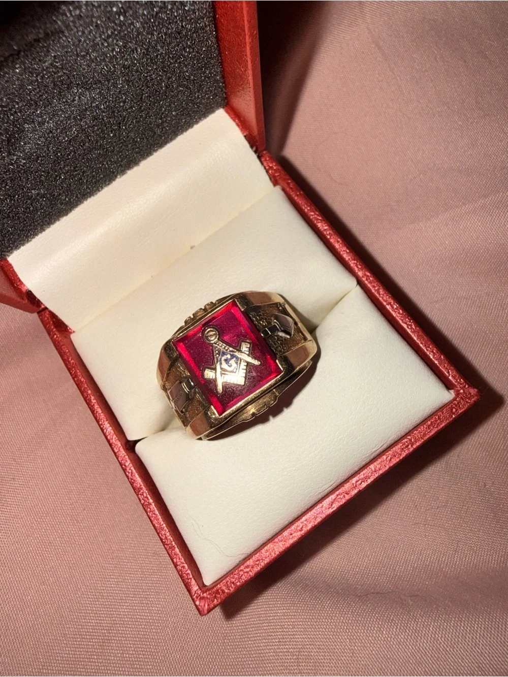 Masonic Red Ruby 10k gold Men’s Ring